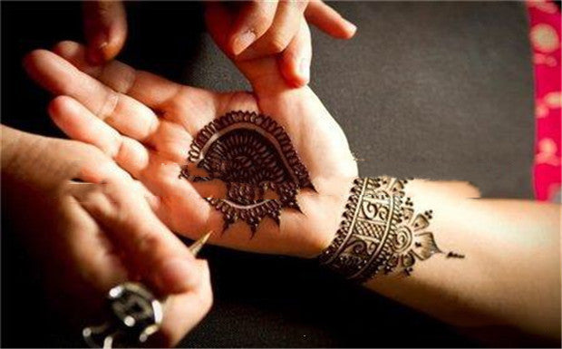 Brown Hannah Plant Henna Hand Painted Cream