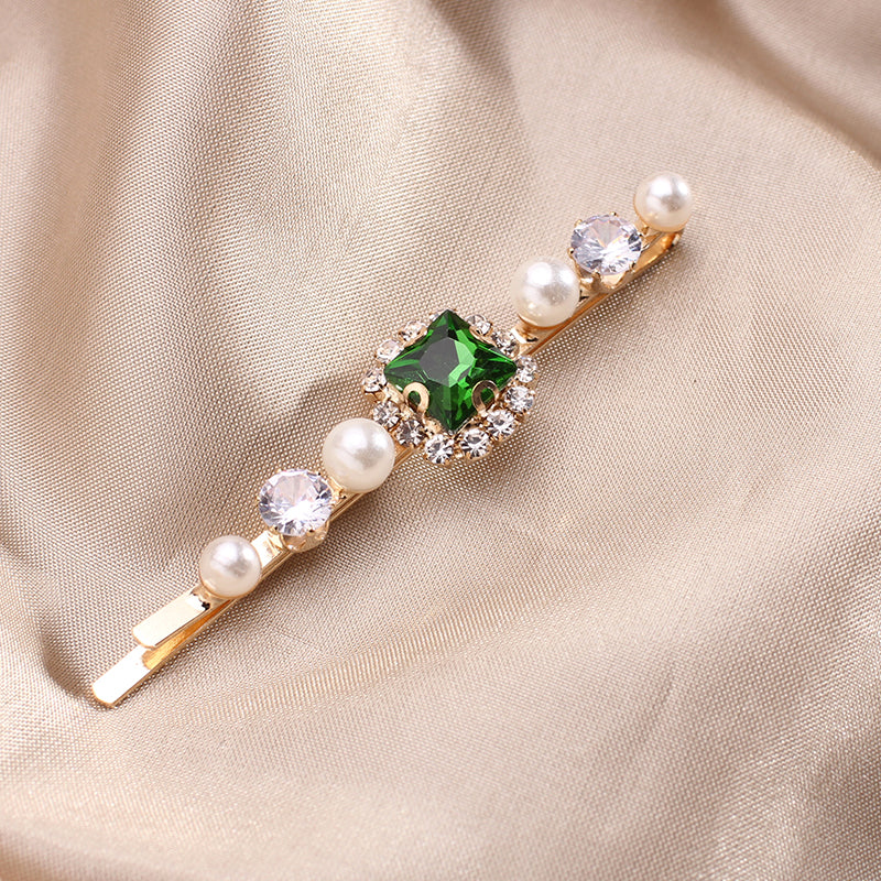 Green zircon hairpin light