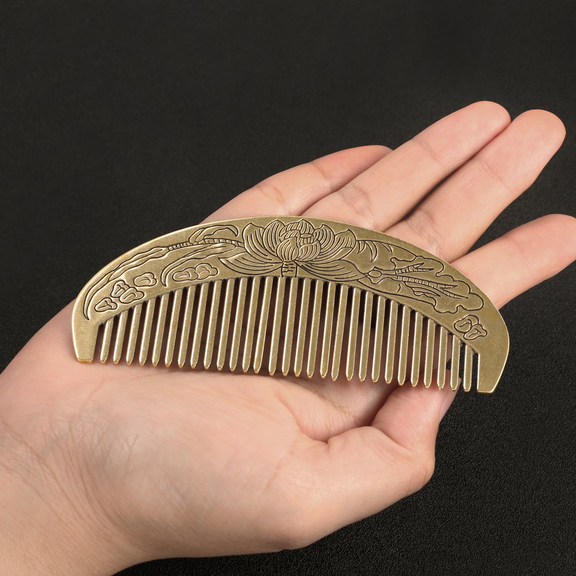 Retro Anti-static Lotus Carved Brass Comb