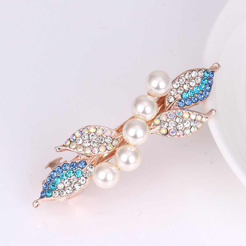 Metal leaf shaped hair clip