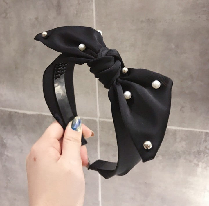 Women's bow tie