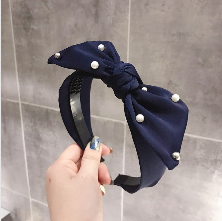 Women's bow tie