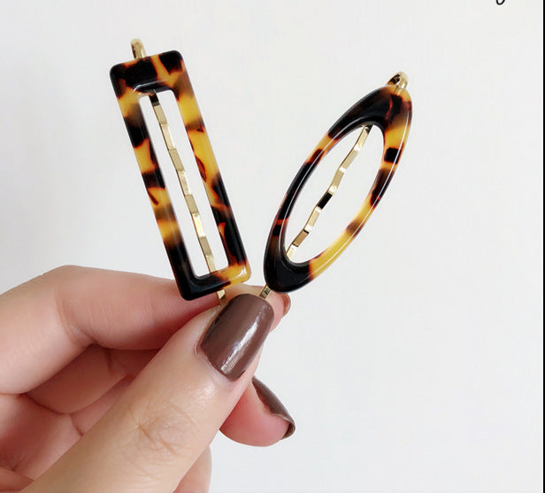 South Korea's Dongdaemun direct delivery Personality minimalist small and versatile  leopard pattern side clips Hairpin word clip