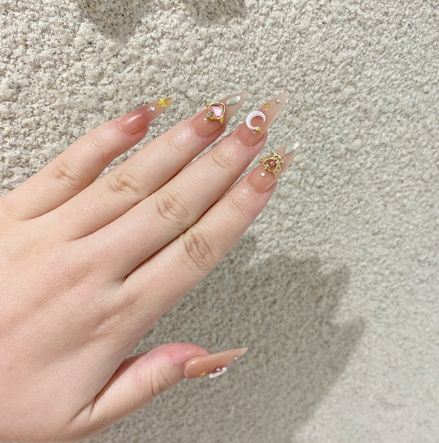 The False Nail Patch Can Be Worn With Water Ice Moon For A Long Time