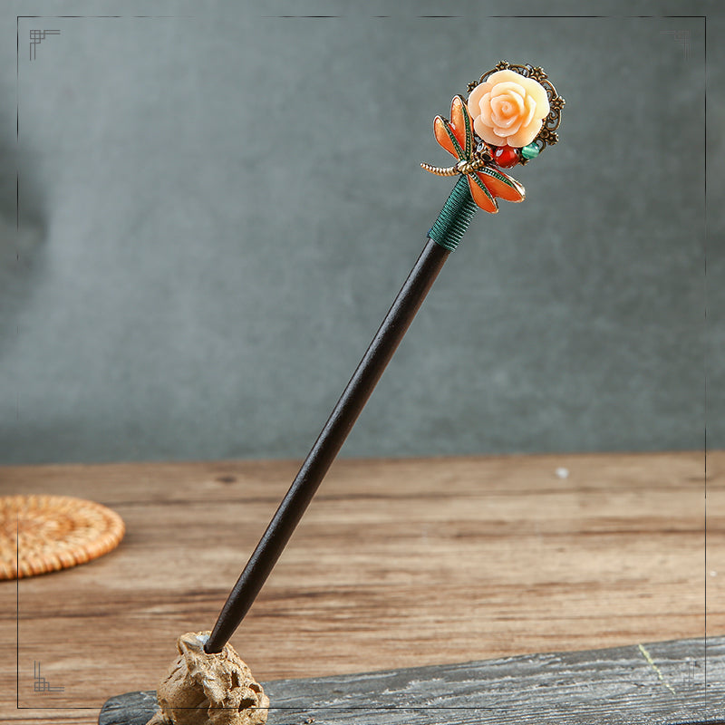 Simple and Modern Daily Pan Head Shaking Wooden Hairpin
