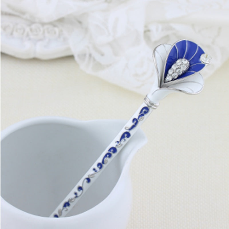 Alloy Palace Step Shaking Plate Hairpin Blue and White Porcelain