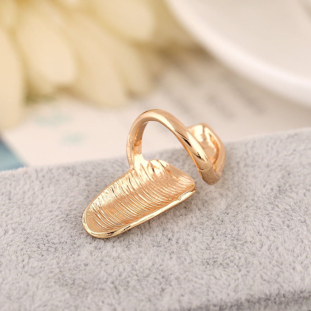 Glossy nail ring