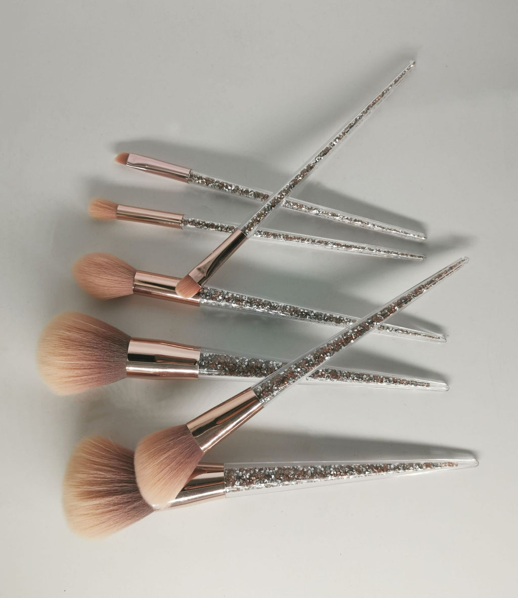 7 portable eye shadow and blush makeup tools with diamond handle