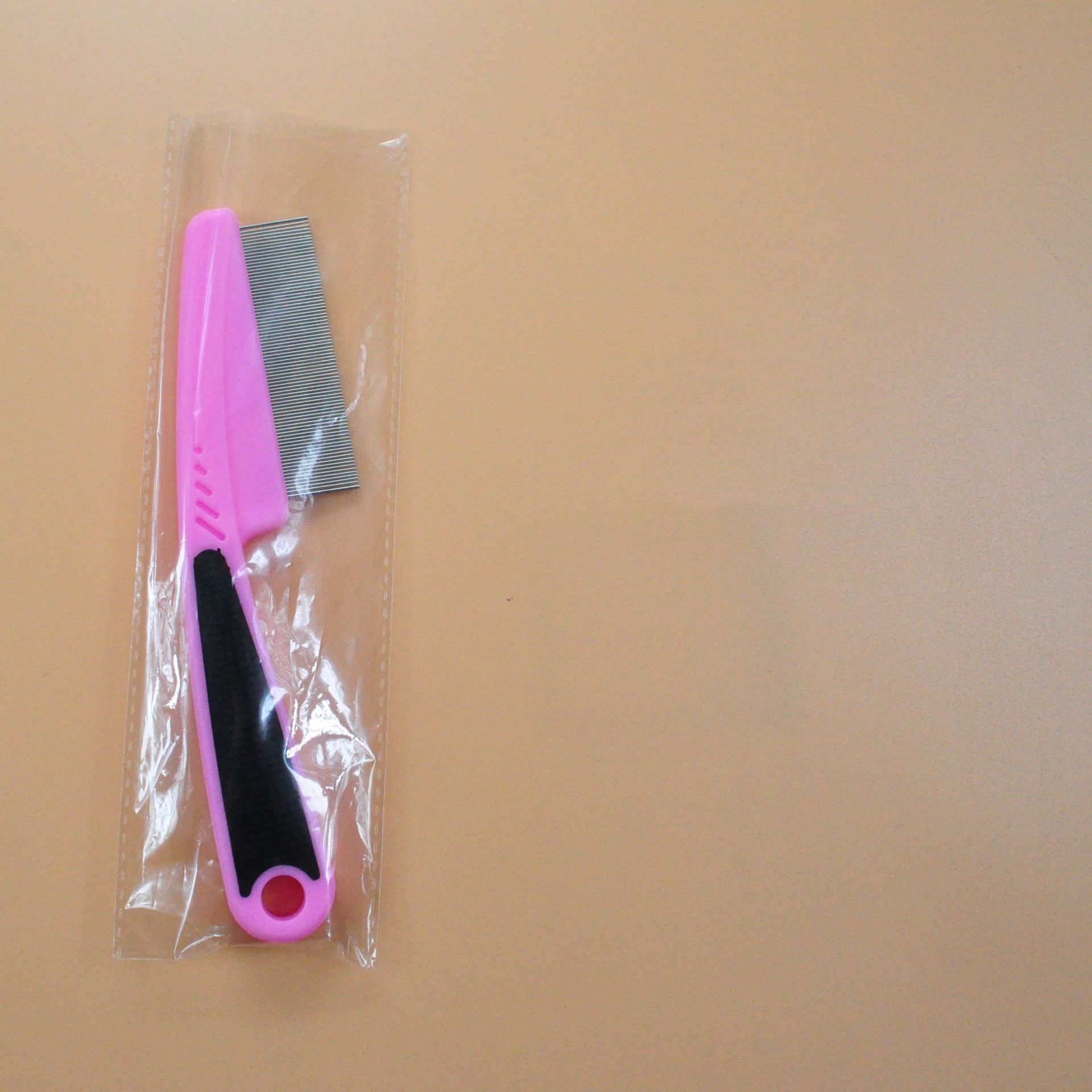 In addition to fleas dog comb needle pet comb