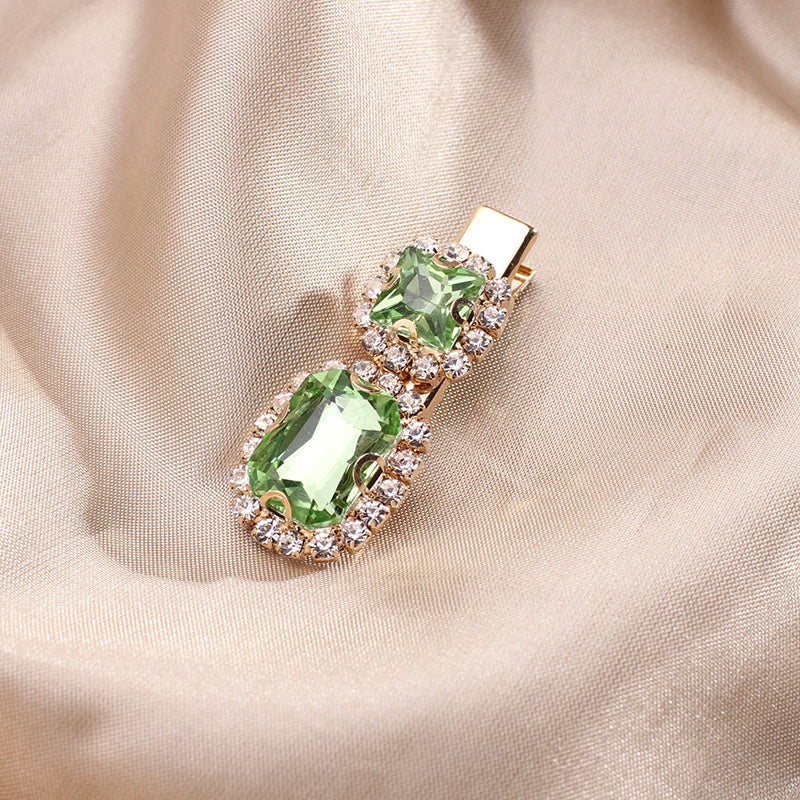 Green zircon hairpin light