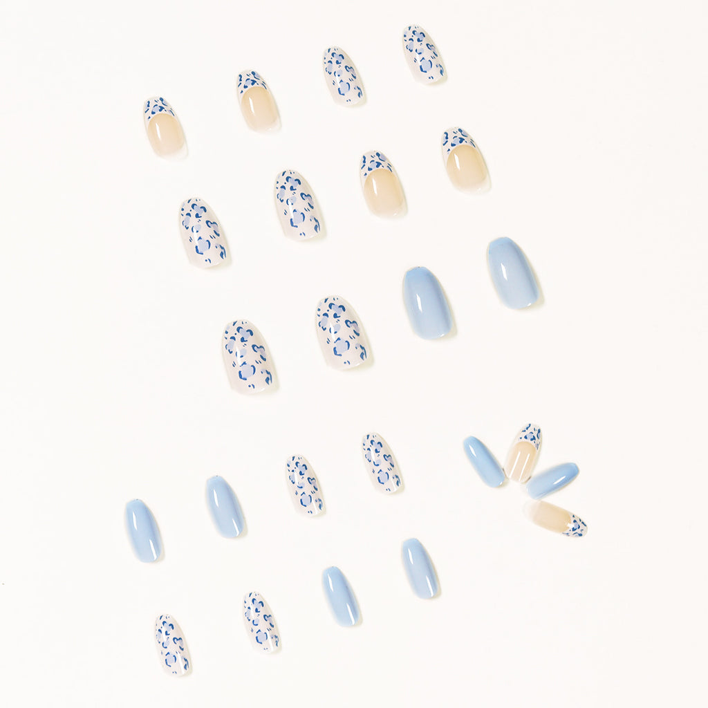 Cream White Baby Blue Short Ballet Fake Nail Patch