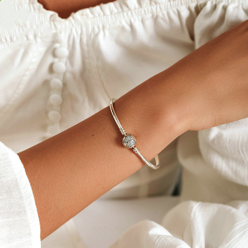Ladies English Lettering Butterfly Foundation Bracelet