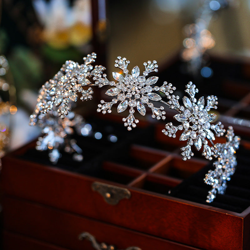 Bride's Shiny Rhinestone Headband