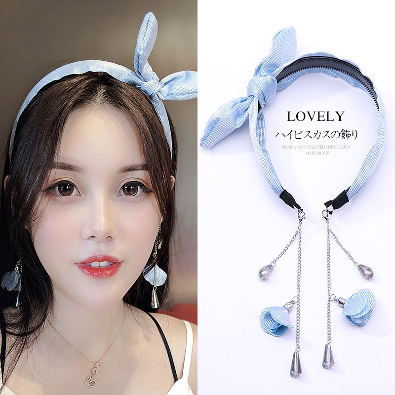 Bow tie hair tie