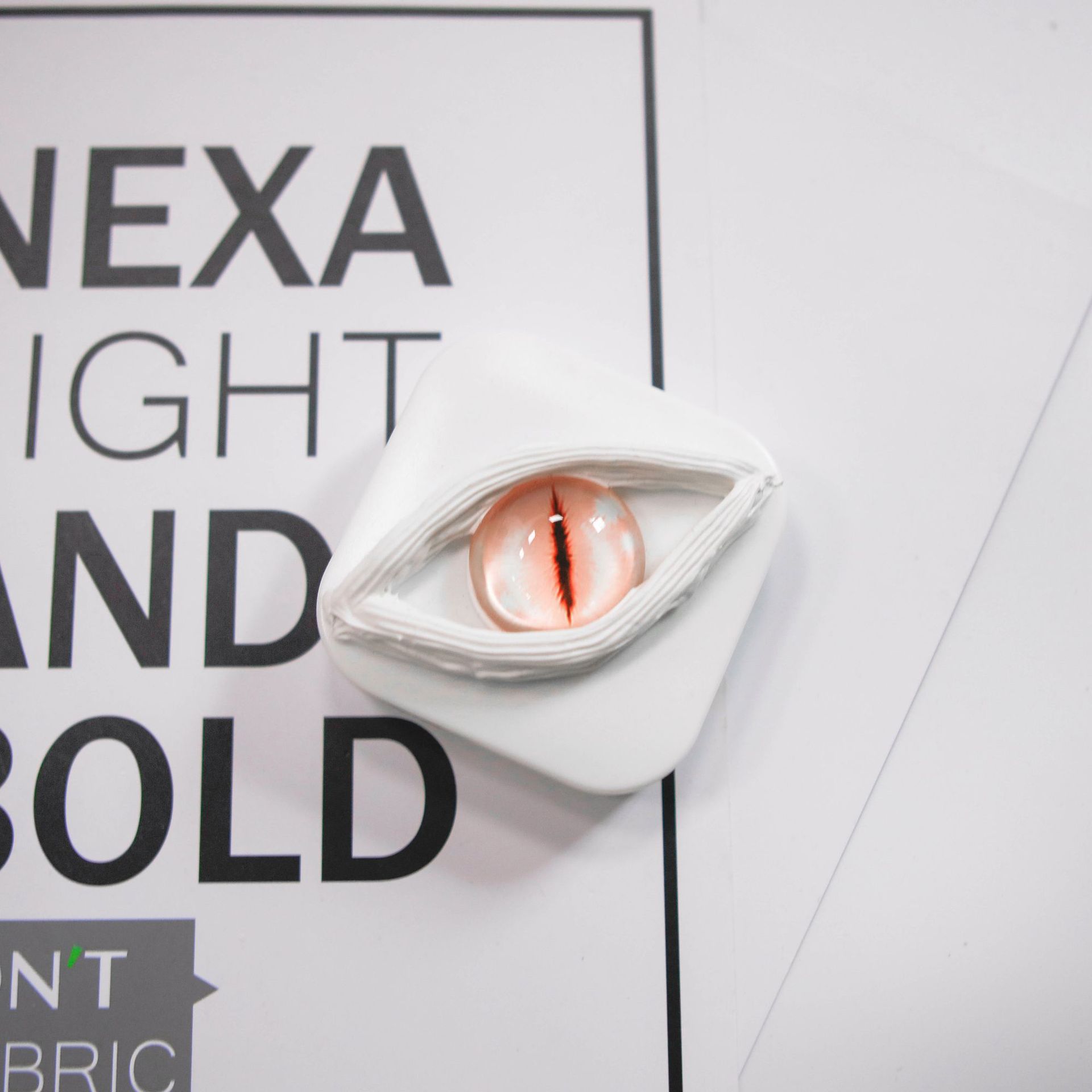 Cream gel contact lens