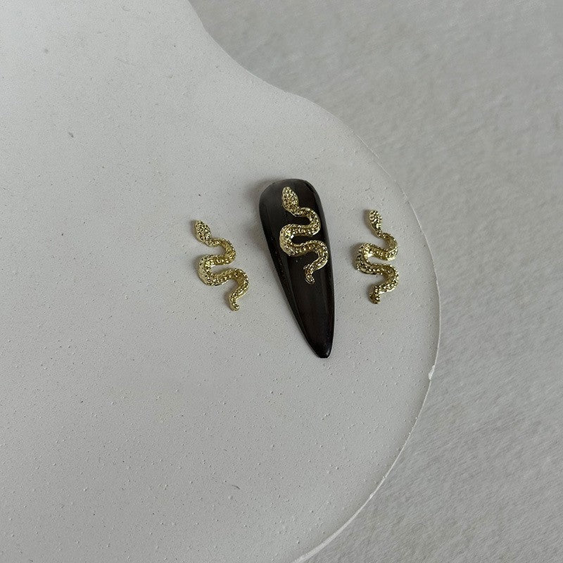 Metal Simulated Snakes Nail Ornament Fine Lines