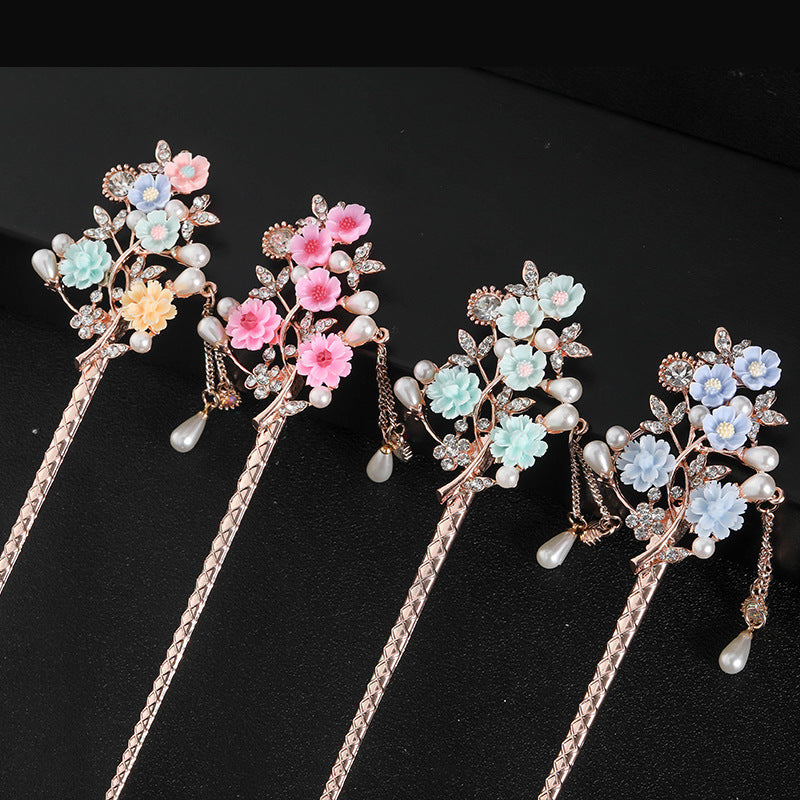 Bride's Vintage Tassel Classic Hairpin