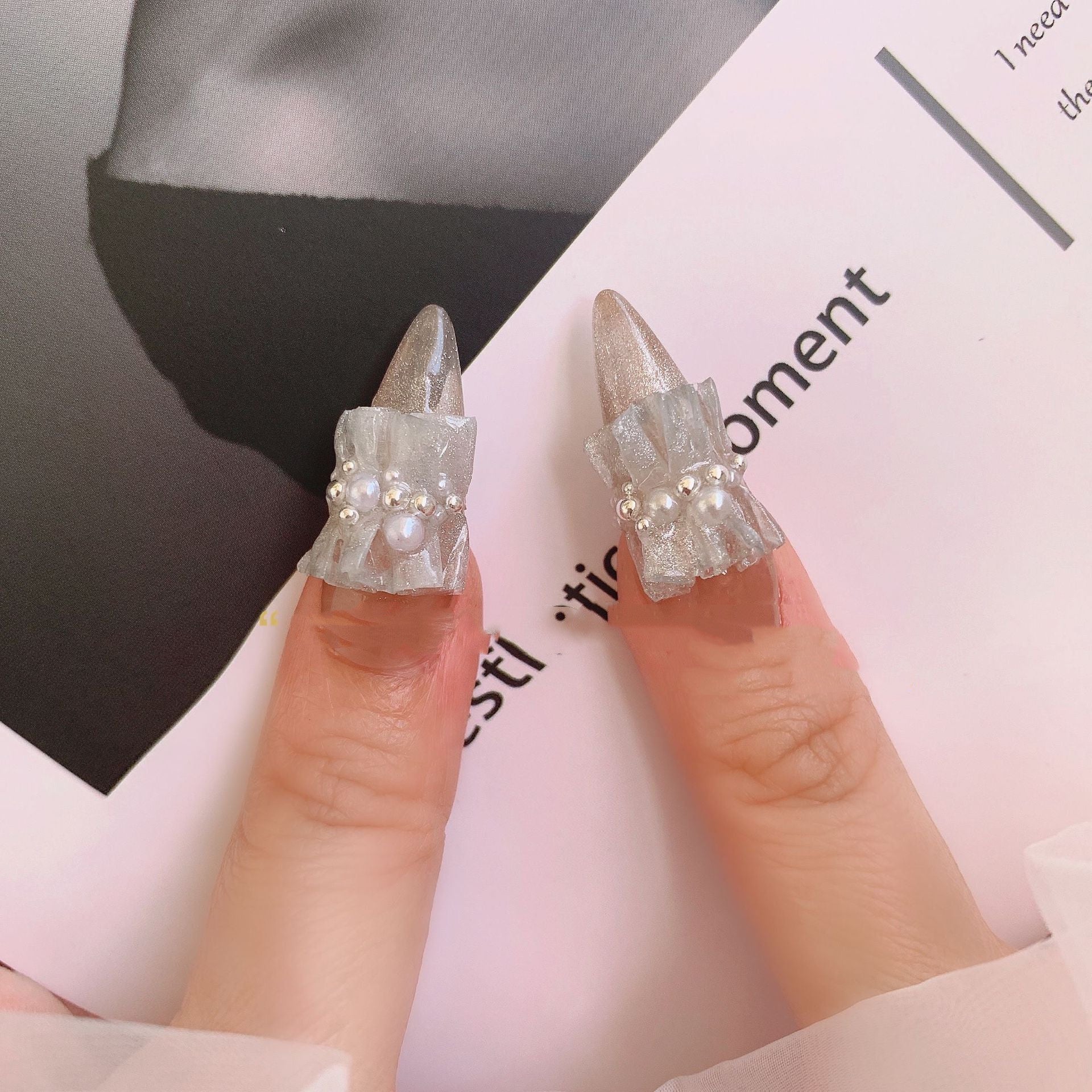 Vultune Light Luxury Fairy Skirt Hem White Nail Patch Pearl
