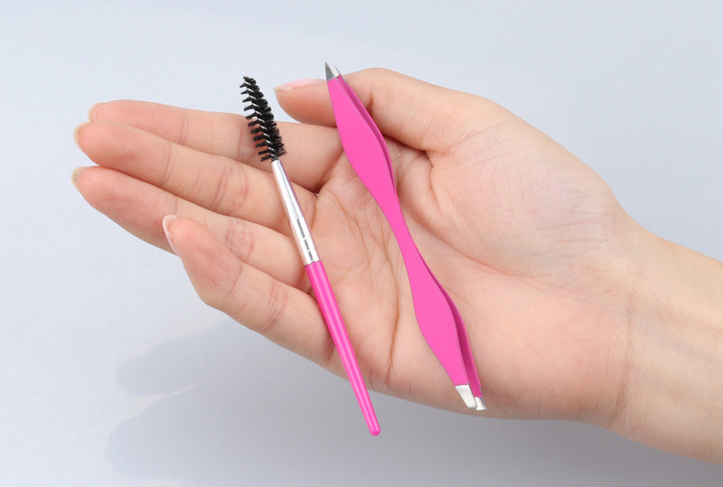 Eyebrow clip eyebrow comb