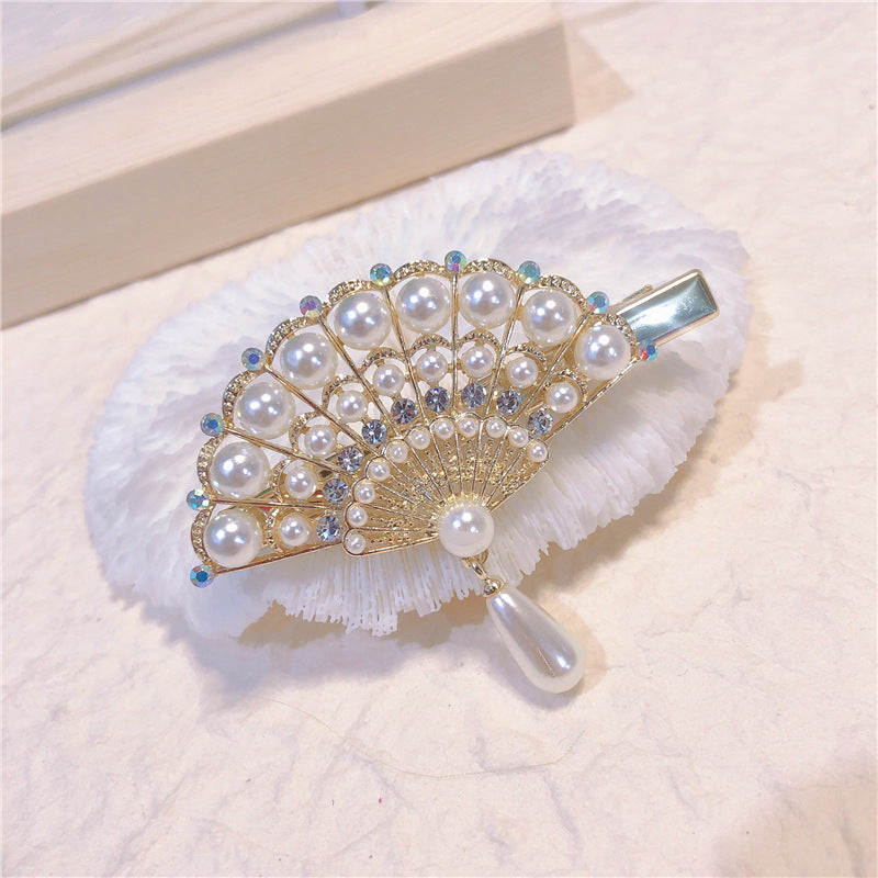 Simple and elegant pearl rhinestone duckbill clip