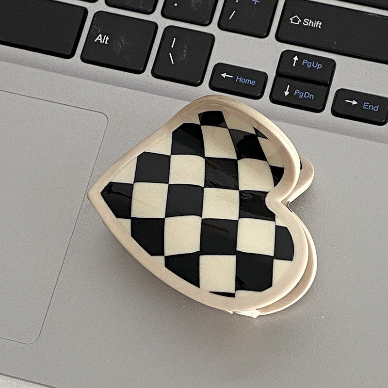 Special-interest Design Red And White Chessboard Plaid Contrast Color Love