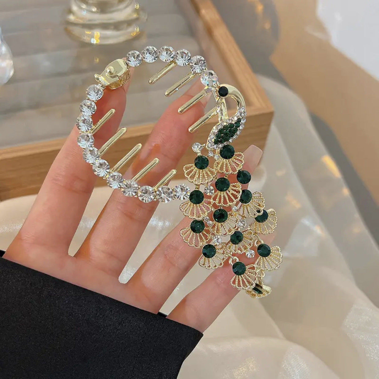 Advanced And Elegant Peacock Hair Card
