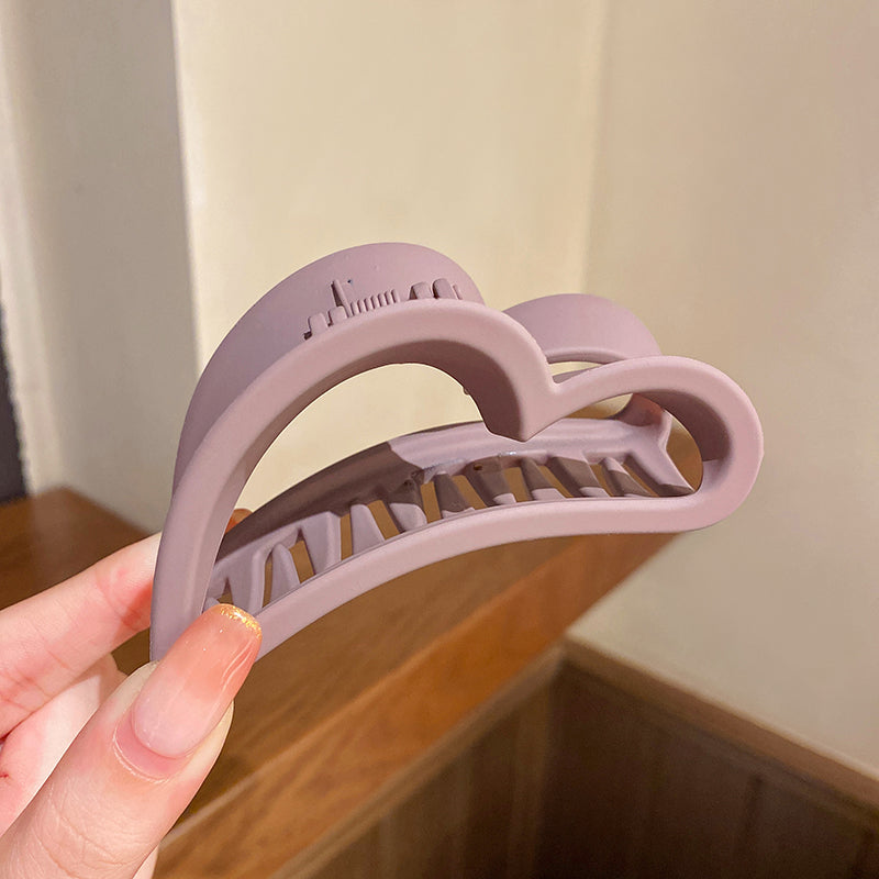 Love Grab Shark Clip Simple Temperament Scrub