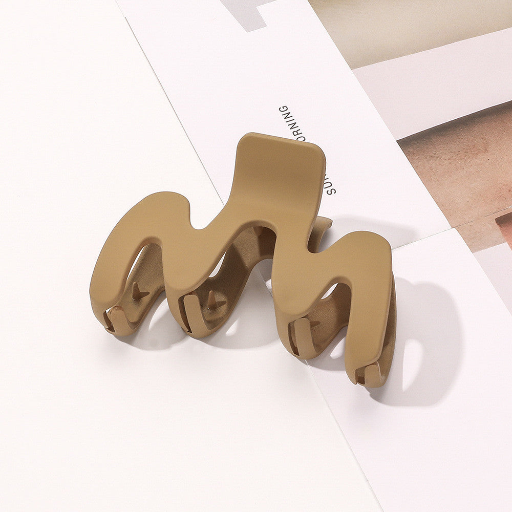 Frosted M-shape Shark Retro Temperament Hair Clip