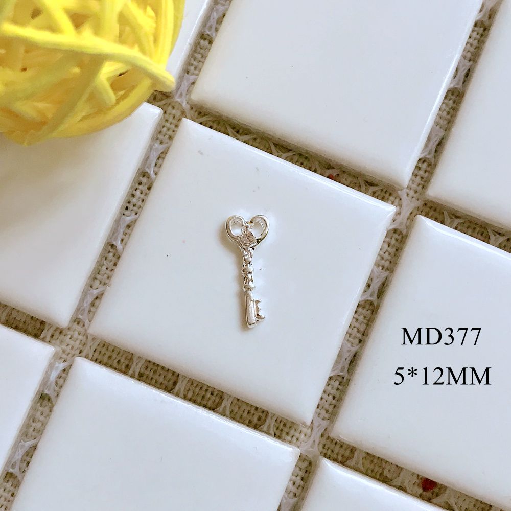 Alloy Christmas Series Wreath Fawn Hat-shaped Metal Nail Ornaments