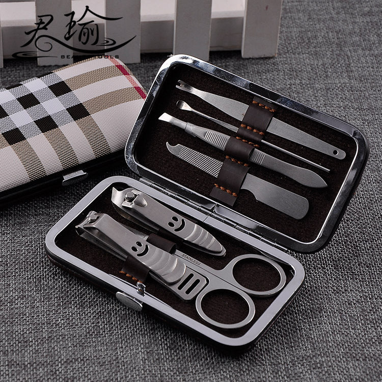 7 piece set of nail clippers