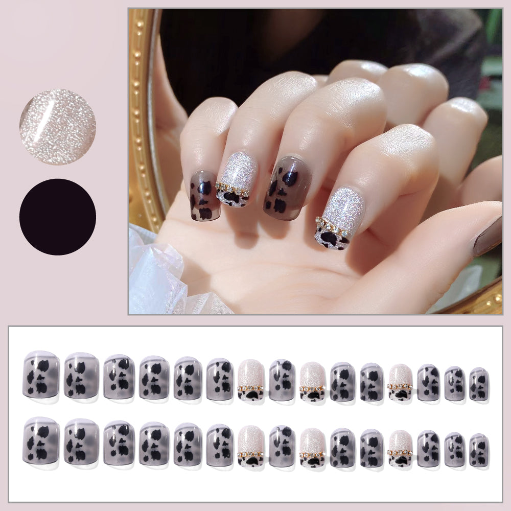 Fake Nail Patches Hand Wearing Art