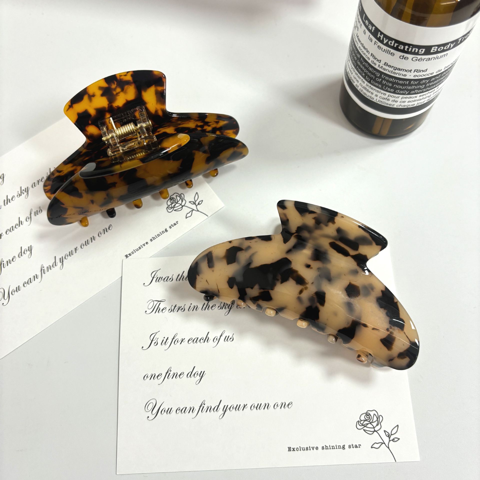 Women's Versatile Retro Leopard Print Simple And High-end Grip Clip