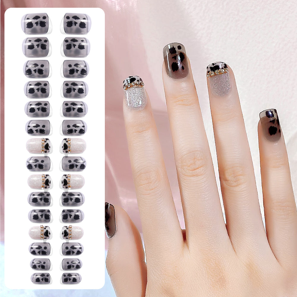 Fake Nail Patches Hand Wearing Art