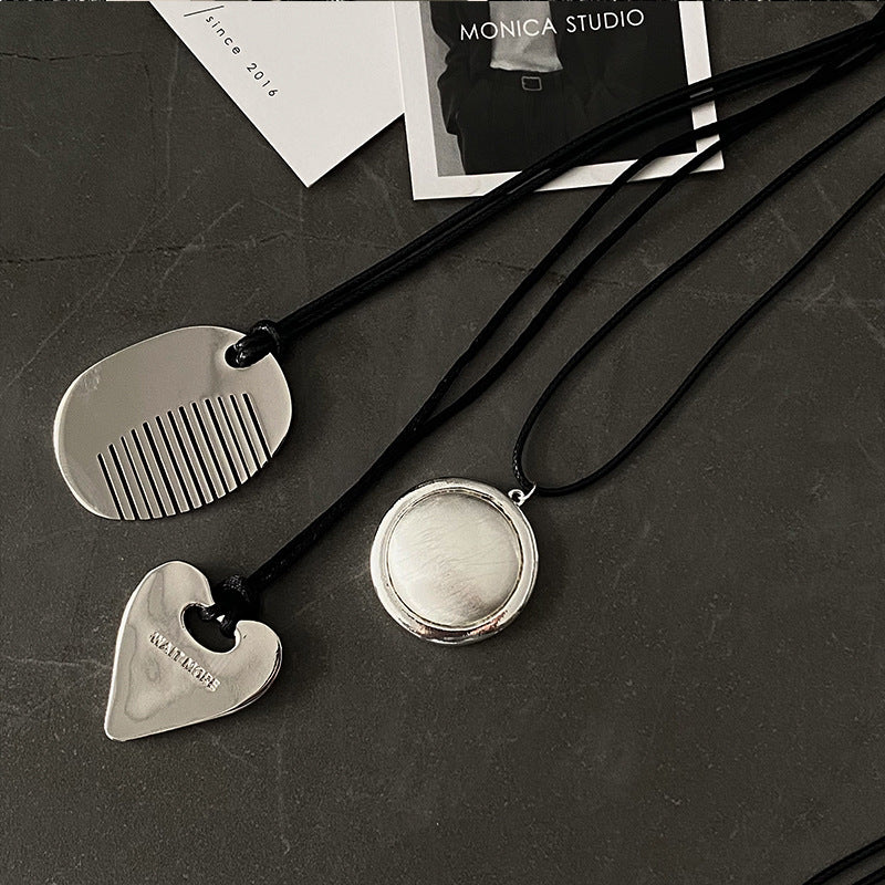 Stainless Steel Small Comb Heart White Round Niche Necklace
