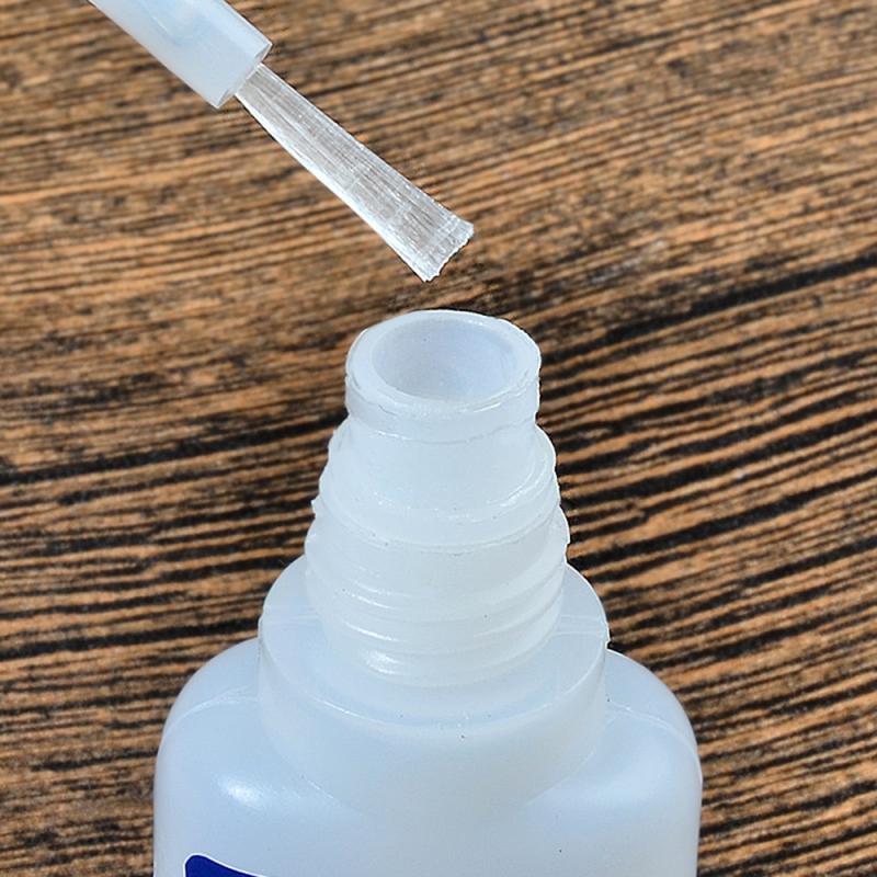 10g blue bottle with brush glue