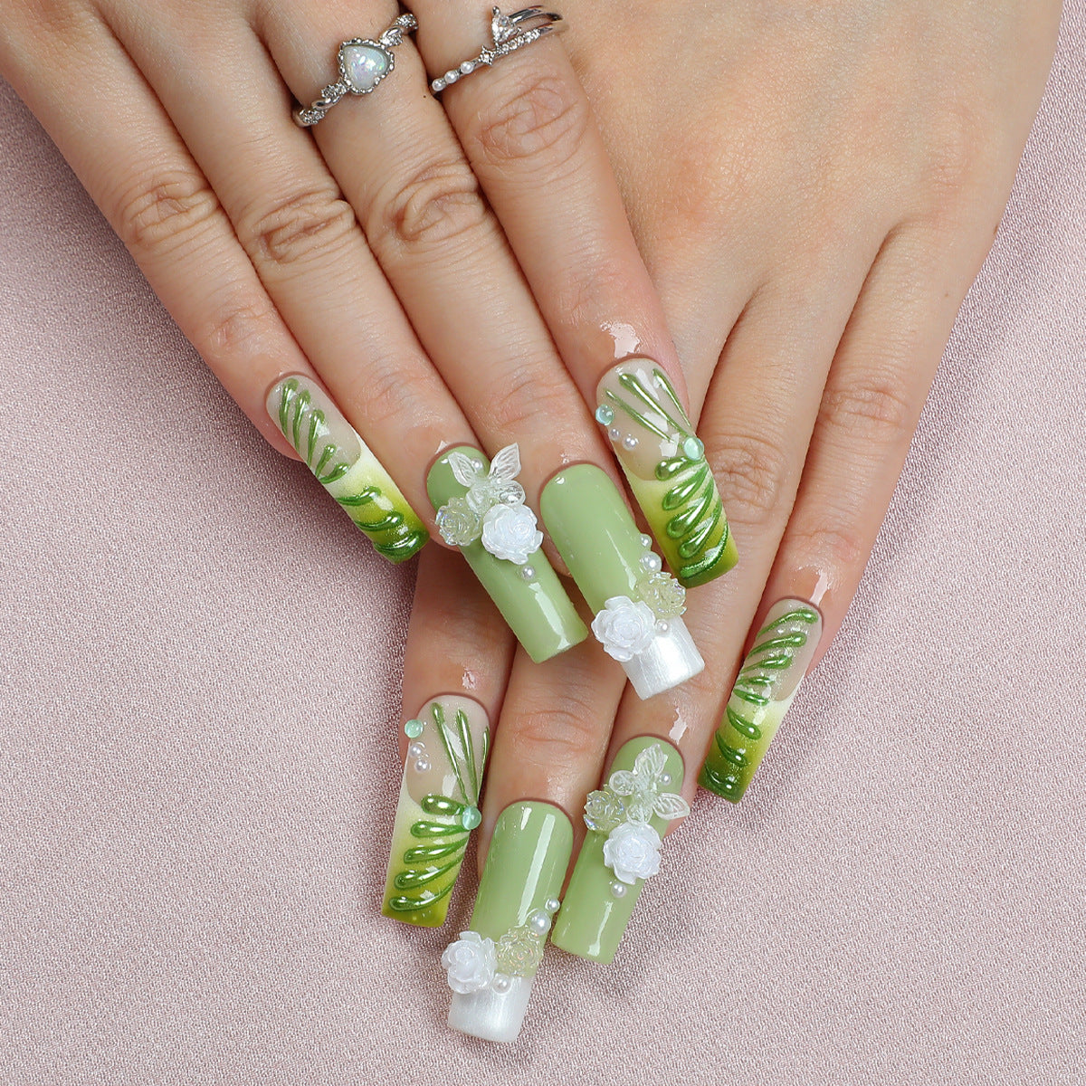 Handmade Wear Nail Painting Heavy Industry Heart Shape With Diamond
