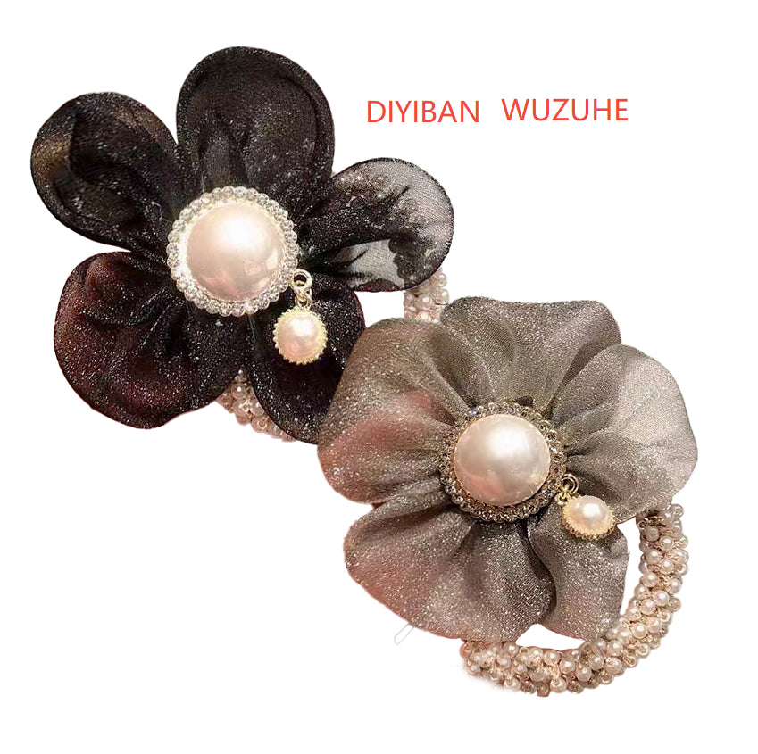 Delicate Pearl Flower Ball Hair Circle