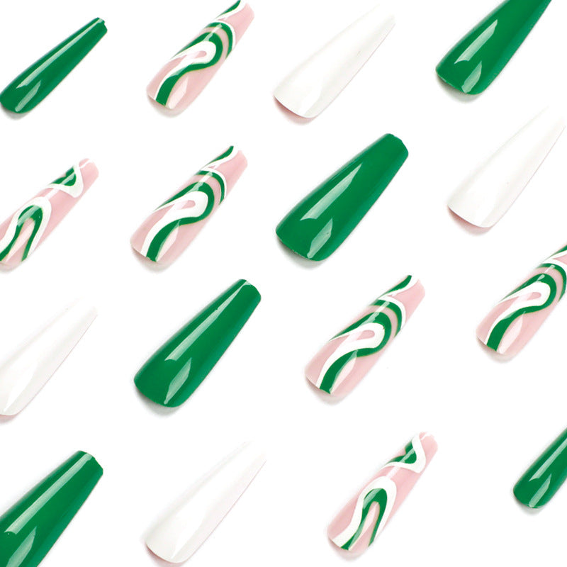 Spicy Girls Wear Contrast Nail Patches