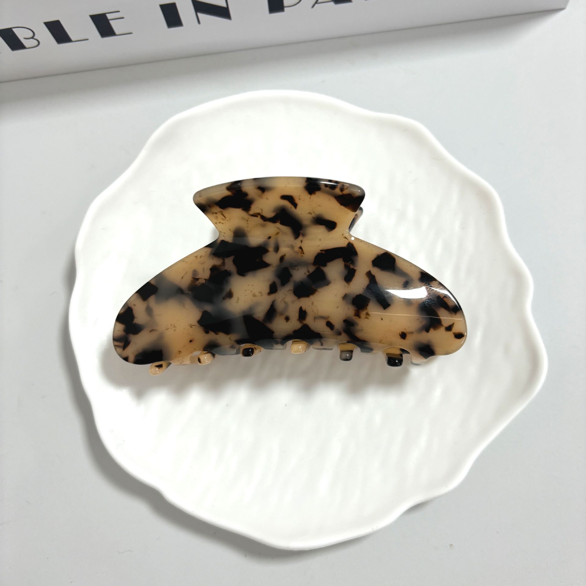 Women's Versatile Retro Leopard Print Simple And High-end Grip Clip