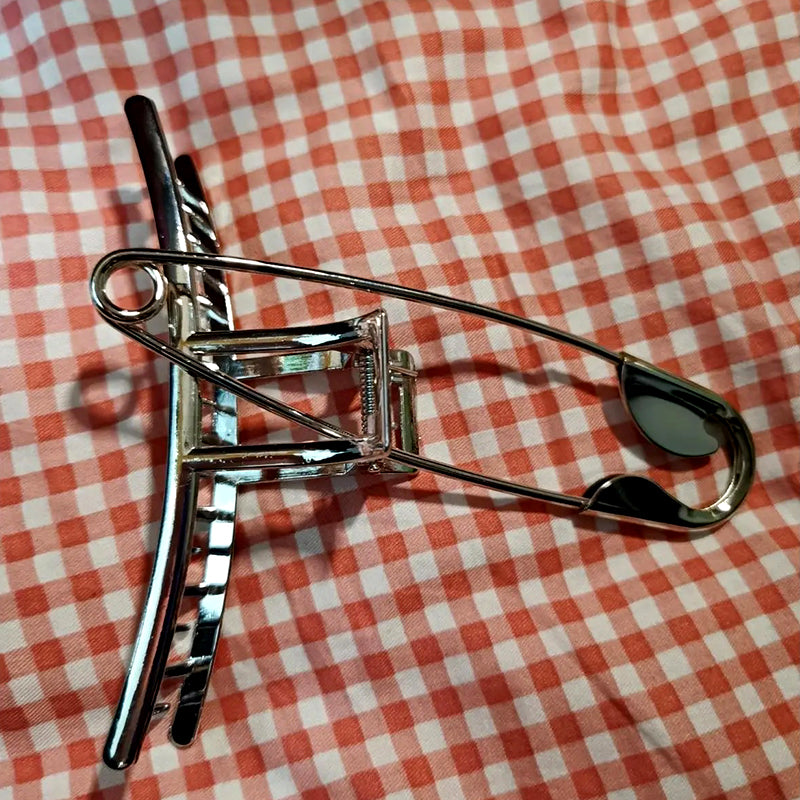 Oversized Pin Shark Clip Exaggerated Personality