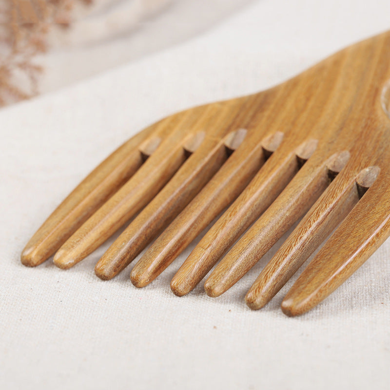 Ten miles of green sandalwood comb