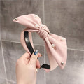 Women's bow tie