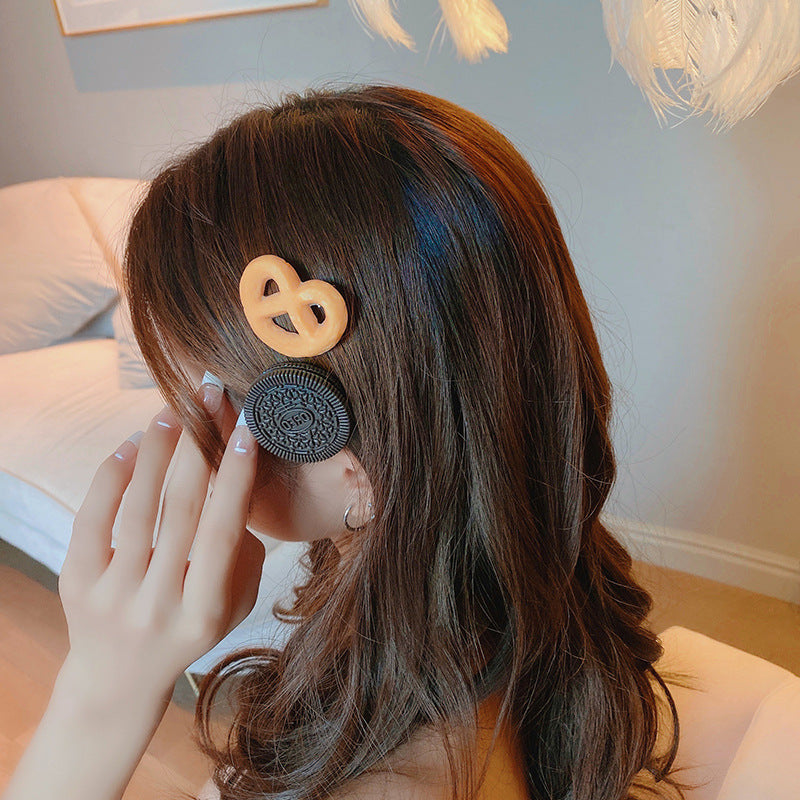 Creative Fashion Women's Cookie And Biscuit Hairpin
