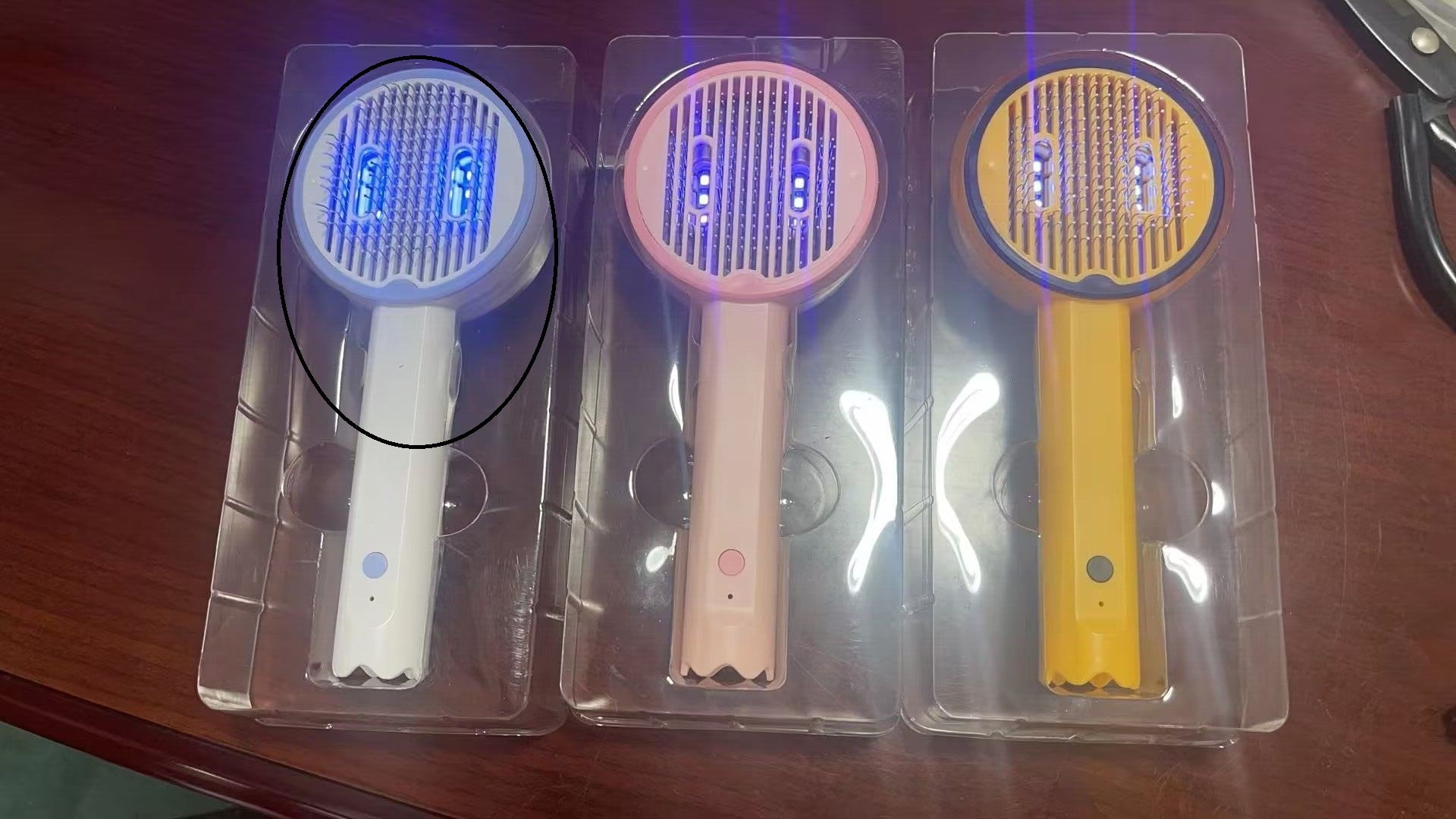 Pet Comb USB Rechargeable UV Sterilization Pet Comb Cleaning Beauty For Cats And Dogs