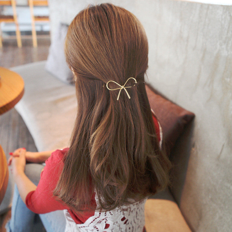 Hollow Geometric Butterfly Combined With Blond Hair Ornaments