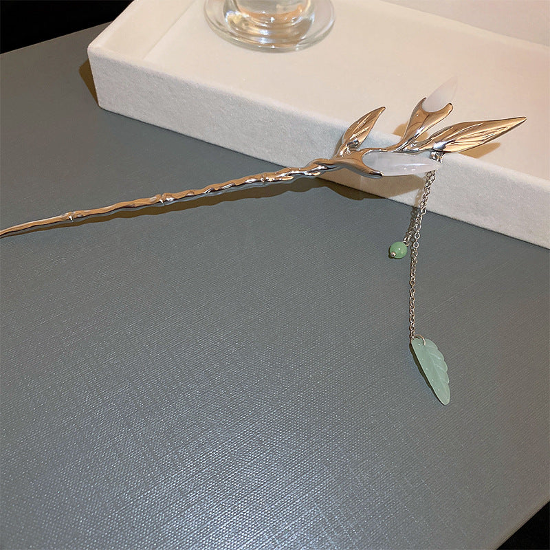 Trendy Alloy Hairpin With Leaf Tassels On The Back Of The Head