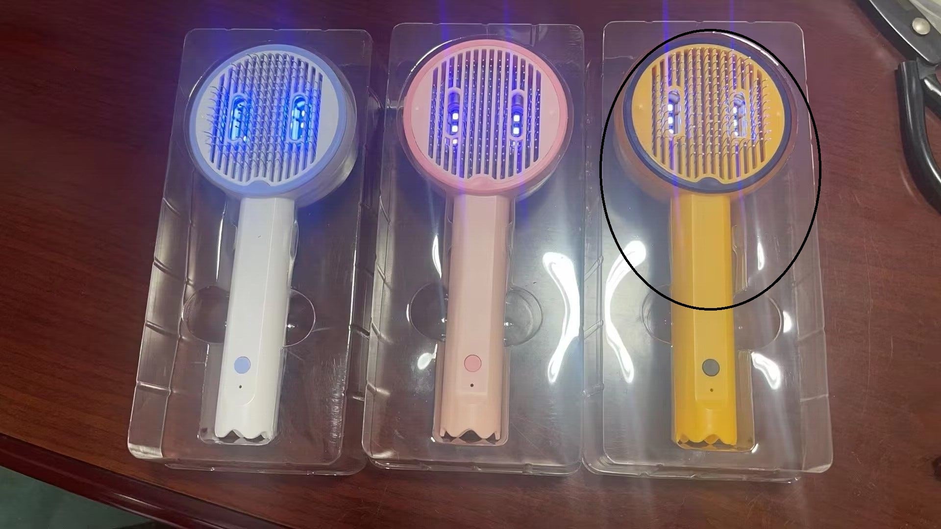 Pet Comb USB Rechargeable UV Sterilization Pet Comb Cleaning Beauty For Cats And Dogs