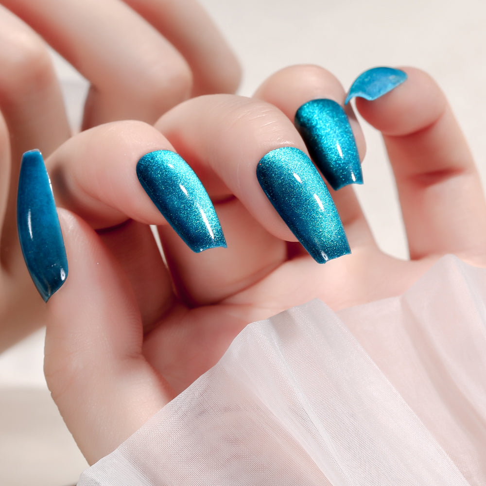 Fake Nail Patches Hand Wearing Nail Art