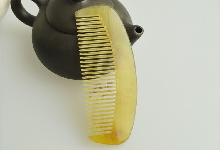 Scalper horn comb