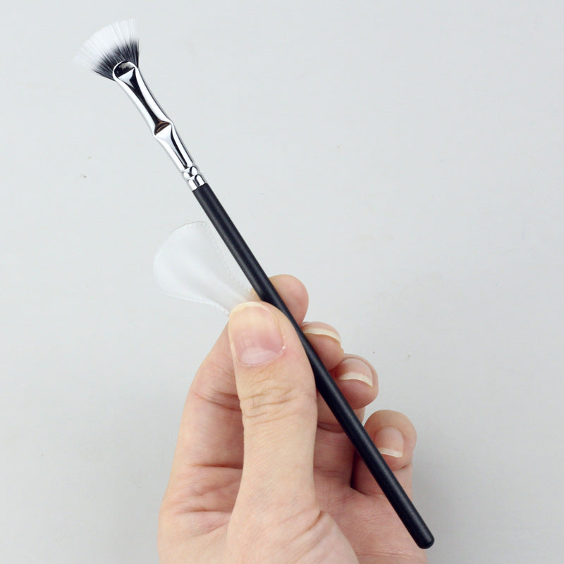 Fan-shaped Dotted Color Powder Mascara Brush